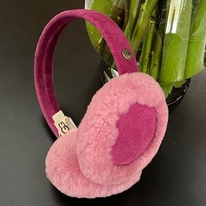 UGG Earmuffs NWOT Magenta, Pink-Purple Real Natural Shearling Plush On-Ear Girl
